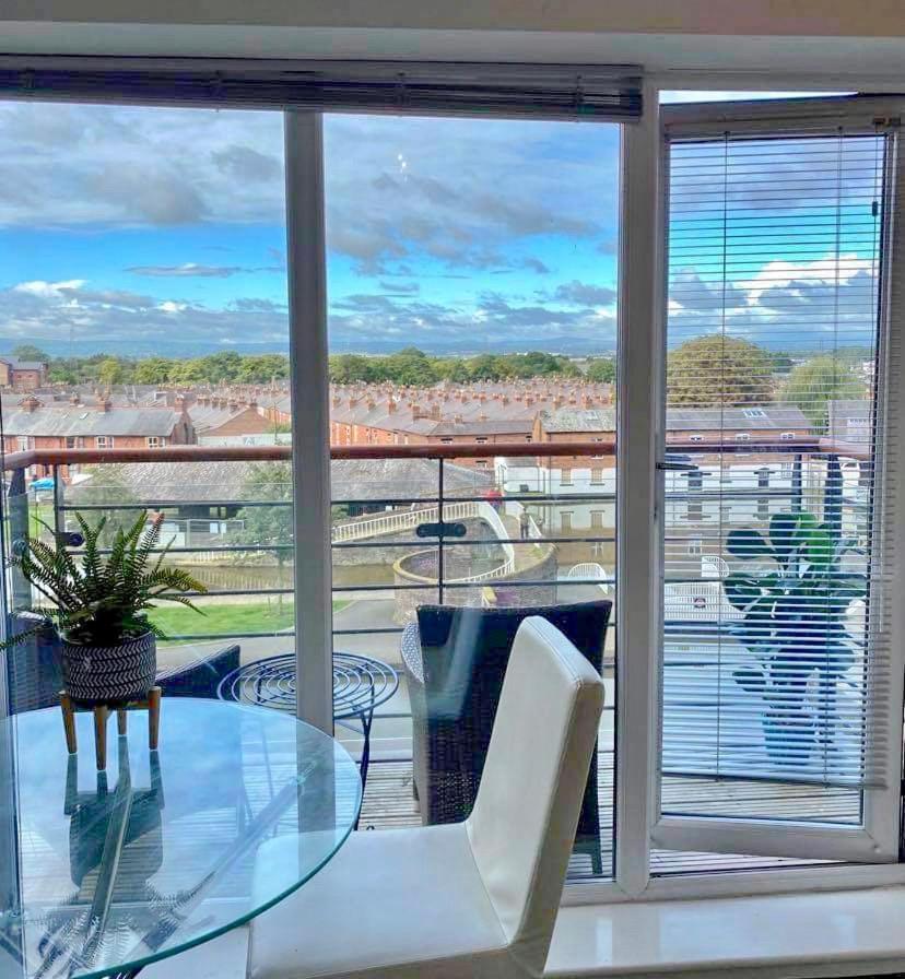 City Centre Chester Waterways Apartment المظهر الخارجي الصورة